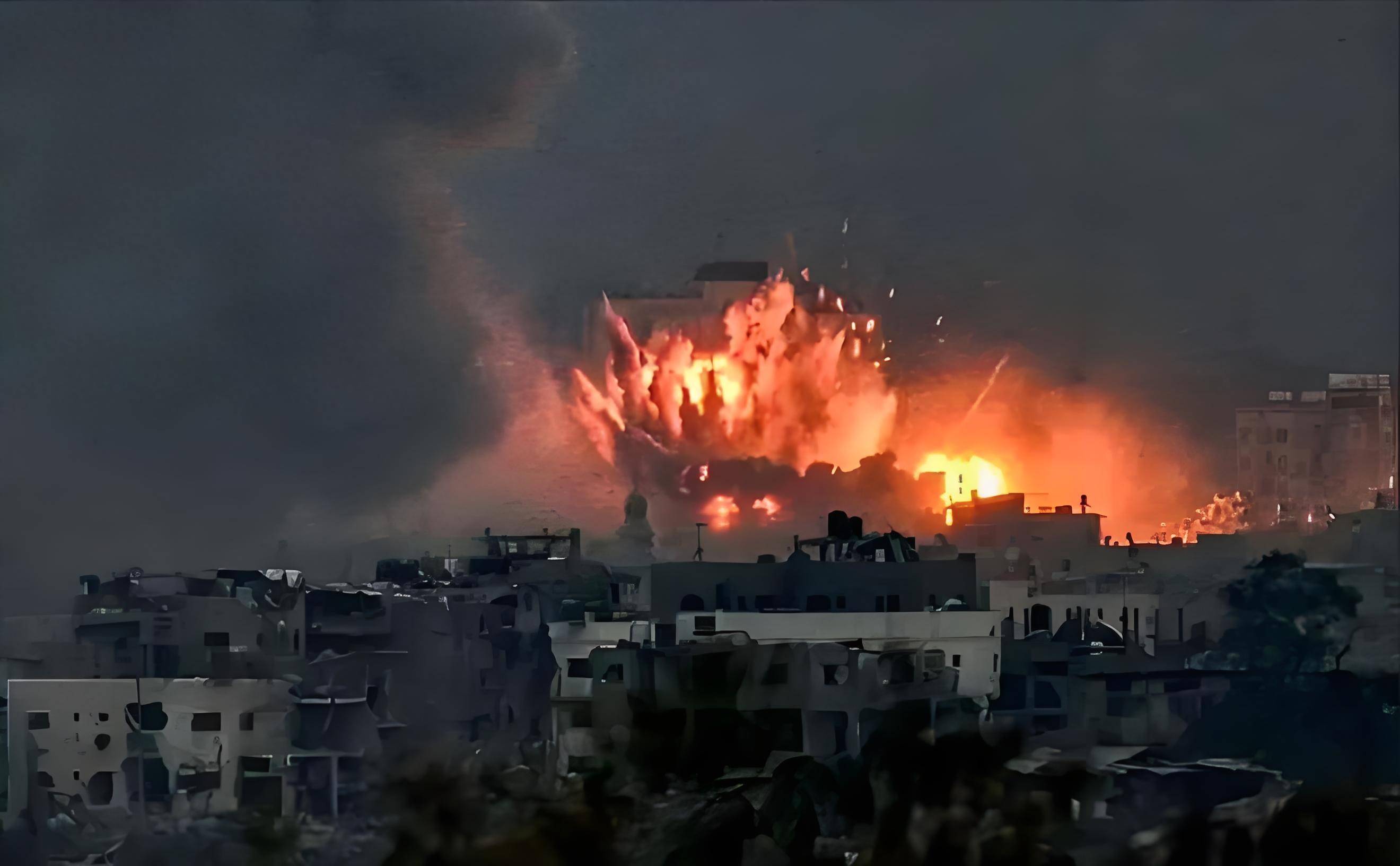 红牌飞出！比赛陷入混乱，局势扭转的简单介绍