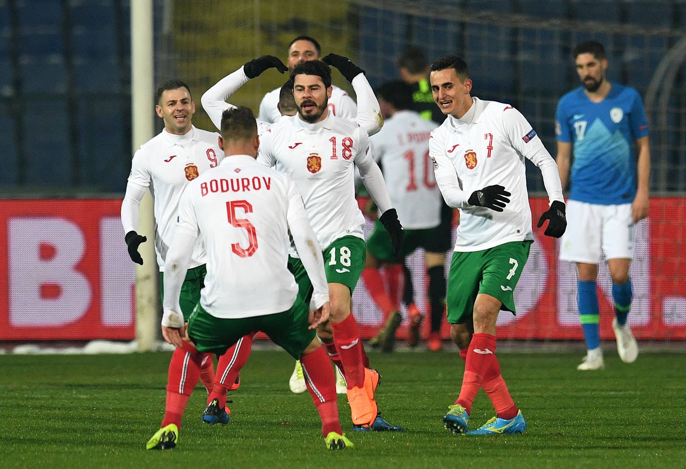 欧洲顶级联赛火爆开战，赛场上挑战不断的简单介绍